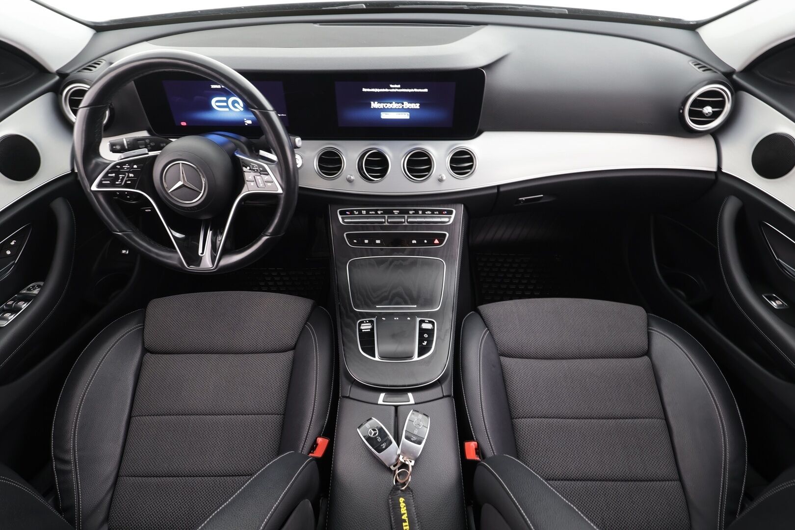 Mercedes-Benz E 2021 300 de 4MATIC T A Business Avantgarde EQ Power - Widescreen | Koukku | LED | P.Kamera | Navi | Vakkari