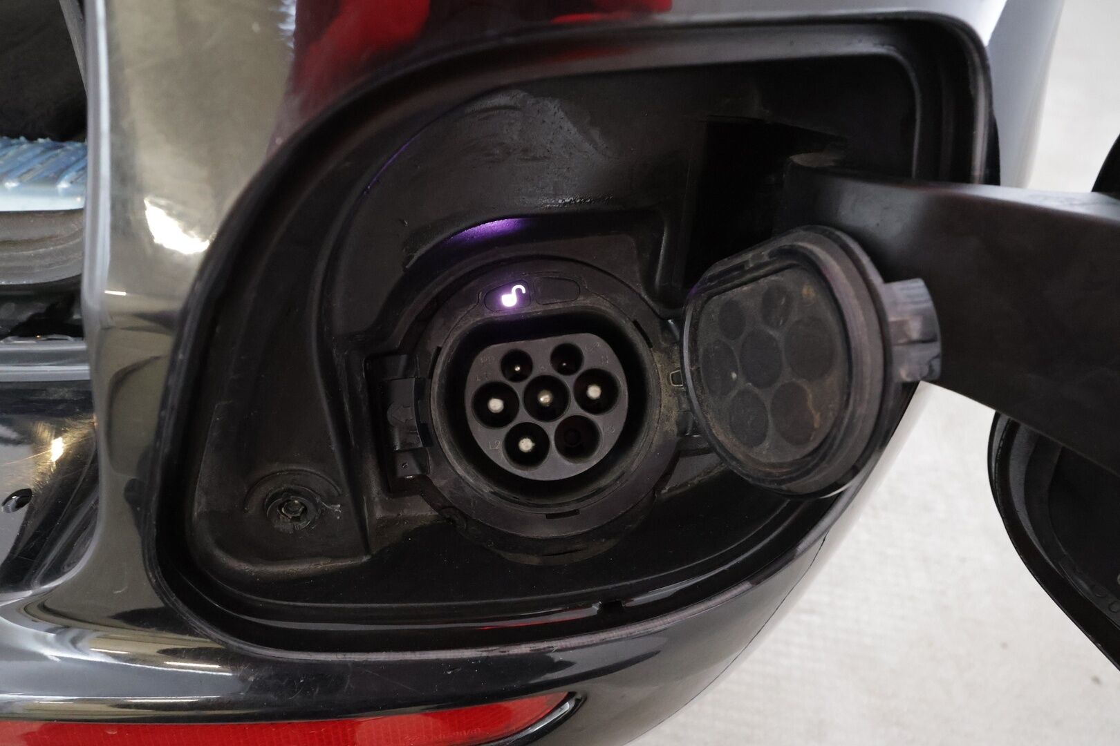 Mercedes-Benz E 2021 300 de 4MATIC T A Business Avantgarde EQ Power * Widescreen / Koukku / LED / P.Kamera / Navi / Vakkari * - 2x Latauskaapelit / Siistikuntoinen - HULLUT AVAJAISHULINAT KORKOTARJOUS 3,29 %