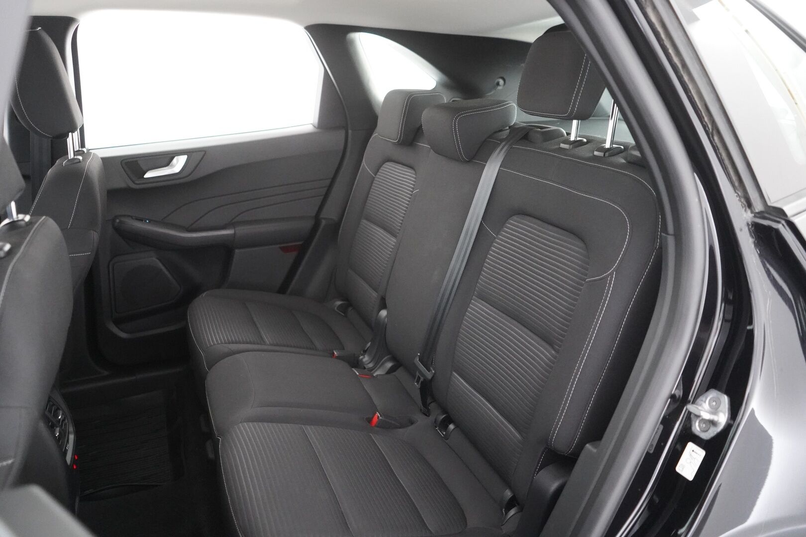 Ford Kuga 2022 Ladattava Hybridi (PHEV) 225hv CVT FWD Titanium - Kamera | Navigointi | Ratinlämmitin | Lämmitettävä tuulilasi | KeylessGo