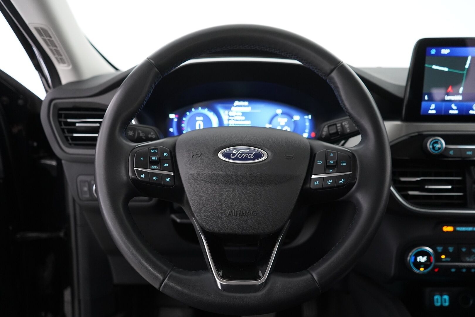 Ford Kuga 2022 Ladattava Hybridi (PHEV) 225hv CVT FWD Titanium - Kamera | Navigointi | Ratinlämmitin | Lämmitettävä tuulilasi | KeylessGo