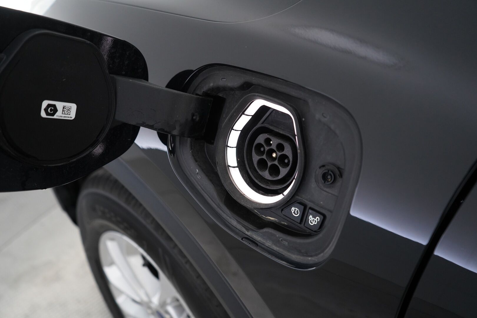 Ford Kuga 2022 Ladattava Hybridi (PHEV) 225hv CVT FWD Titanium - Kamera | Navigointi | Ratinlämmitin | Lämmitettävä tuulilasi | KeylessGo