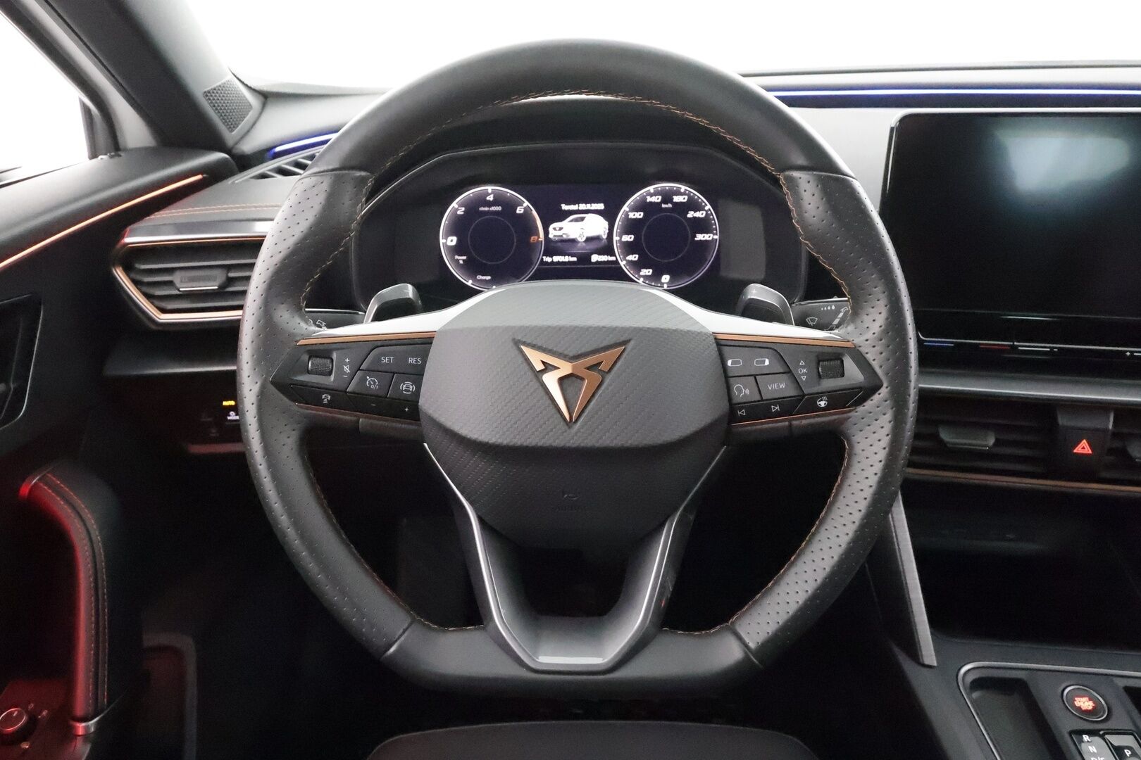 Cupra Formentor 2022 1.4 PHEV 150 kW e-HYBRID DSG * ACC / LED / P.tutkat / Kaistavahti / Digimittaristo / Keyless * - Kahdet renkaat - HULLU BLACKWEEK KORKOTARJOUS 2,49%