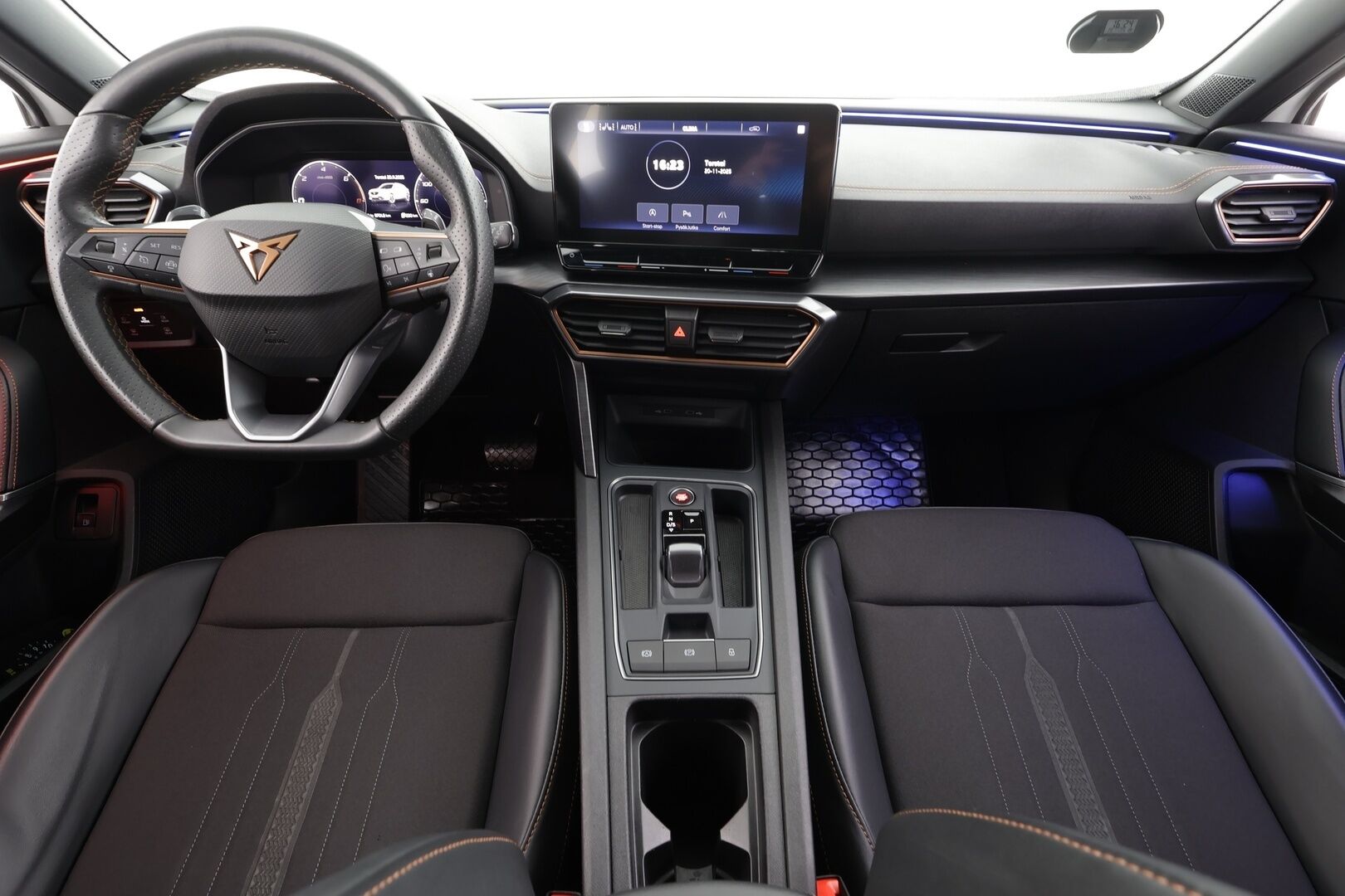 Cupra Formentor 2022 1.4 PHEV 150 kW e-HYBRID DSG * ACC / LED / P.tutkat / Kaistavahti / Digimittaristo / Keyless * - Kahdet renkaat - HULLU BLACKWEEK KORKOTARJOUS 2,49%