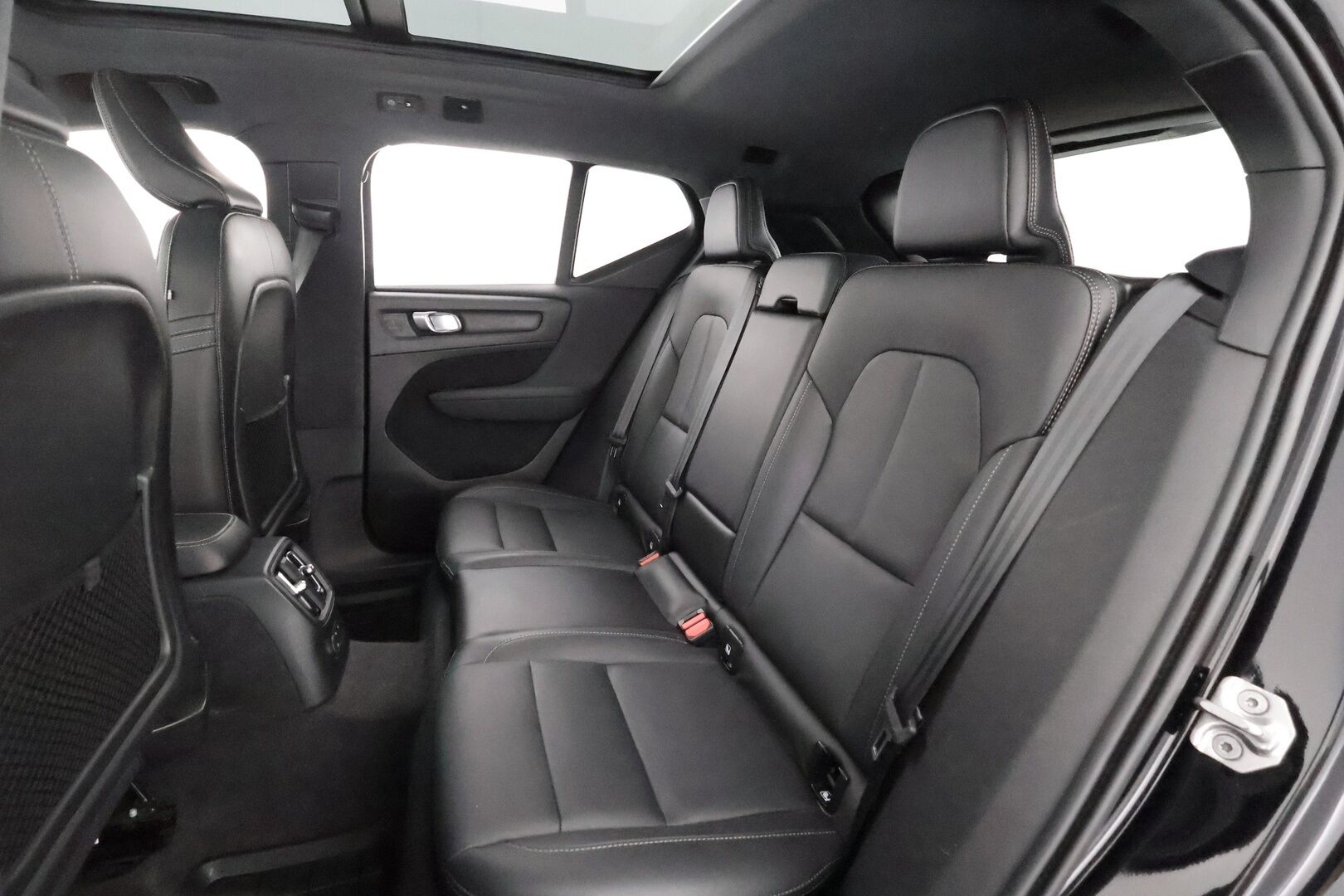 Volvo XC40 2021 T5 TwE Business R-Design aut - | ACC | Koukku | Webasto | Harman/Kardon | Panorama | 360° | Sporttinahat sähköllä | Muistipenkki | Full-LED |  BLIS | Pilot Assist | Merkkihuollot | 2x volvo alut |