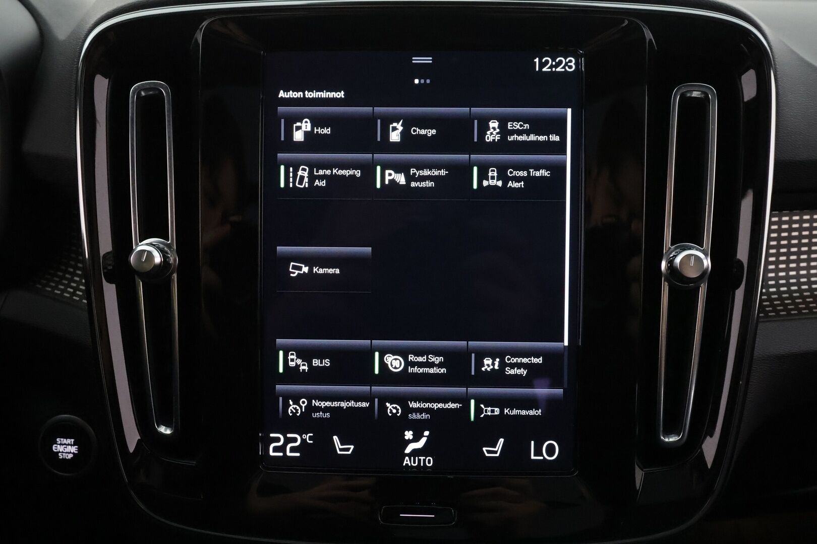 Volvo XC40 2021 T5 TwE Business R-Design aut - | ACC | Koukku | Webasto | Harman/Kardon | Panorama | 360° | Sporttinahat sähköllä | Muistipenkki | Full-LED |  BLIS | Pilot Assist | Merkkihuollot | 2x volvo alut |