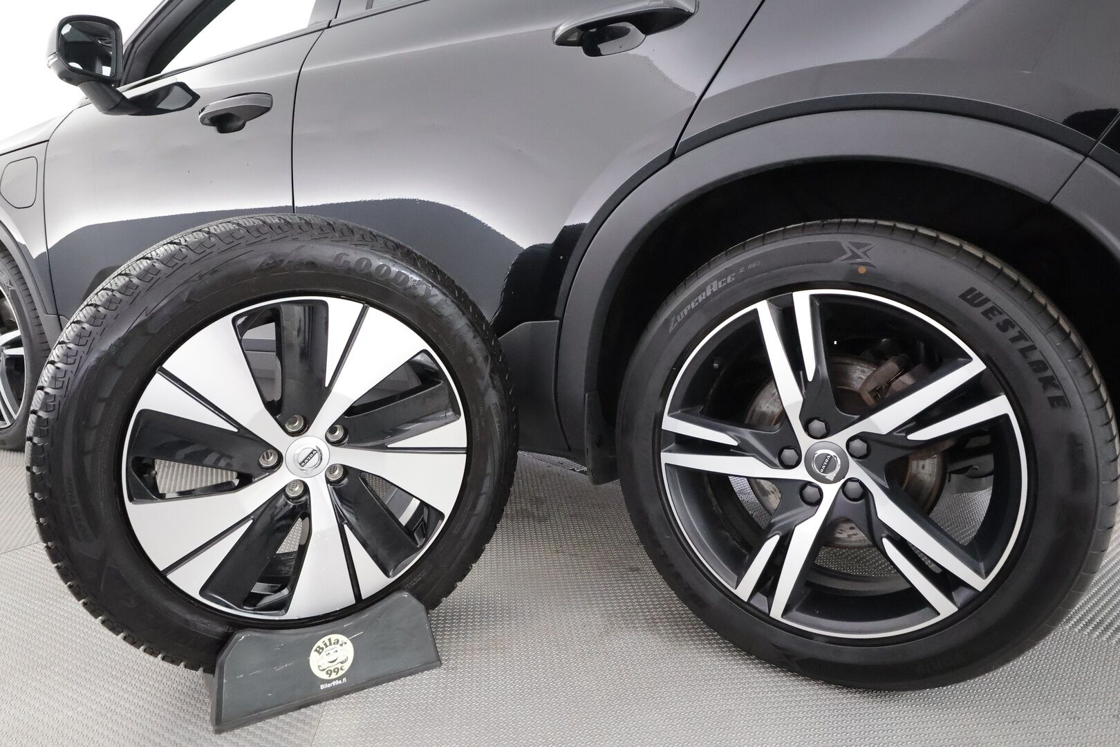 Volvo XC40 2021 T5 TwE Business R-Design aut - | ACC | Koukku | Webasto | Harman/Kardon | Panorama | 360° | Sporttinahat sähköllä | Muistipenkki | Full-LED |  BLIS | Pilot Assist | Merkkihuollot | 2x volvo alut |