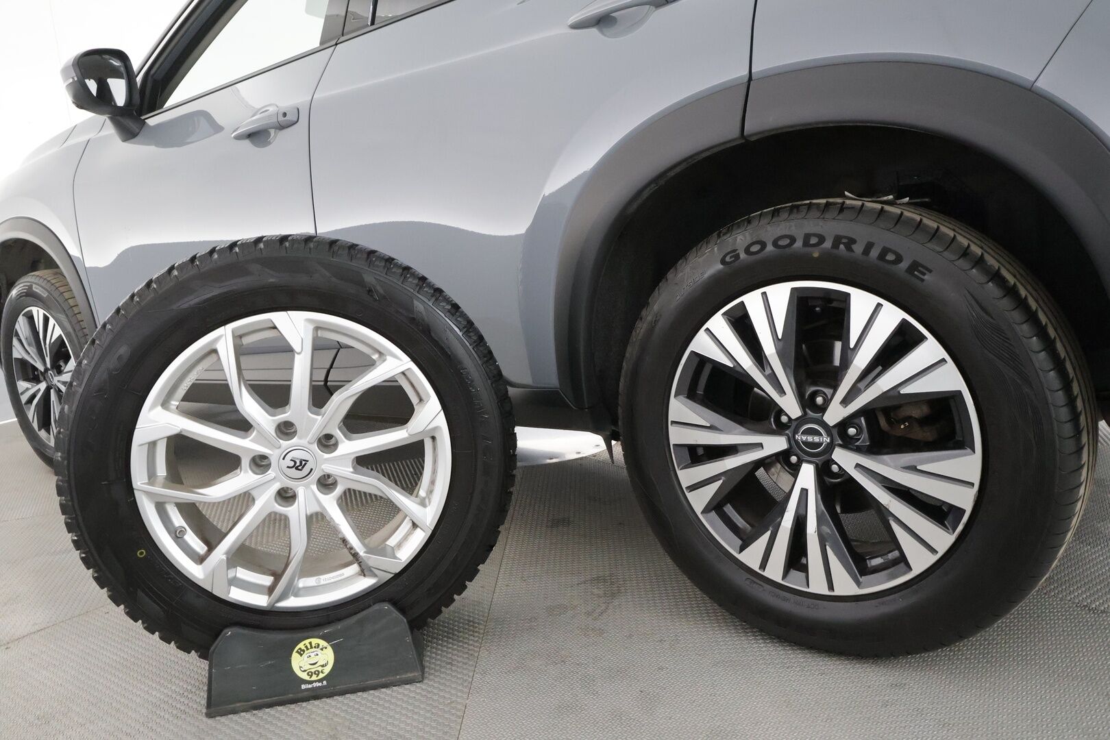 Nissan X-Trail 2024 MHEV 2WD N-CONNECTA 7ST * ACC / LED / 360 / Kaistavahti / Navi / Katveavustin / Keyless * - 1-om Suomi-auto / 7-paikkainen / Kahdet renkaat aluvanteilla / Merkkihuollot
