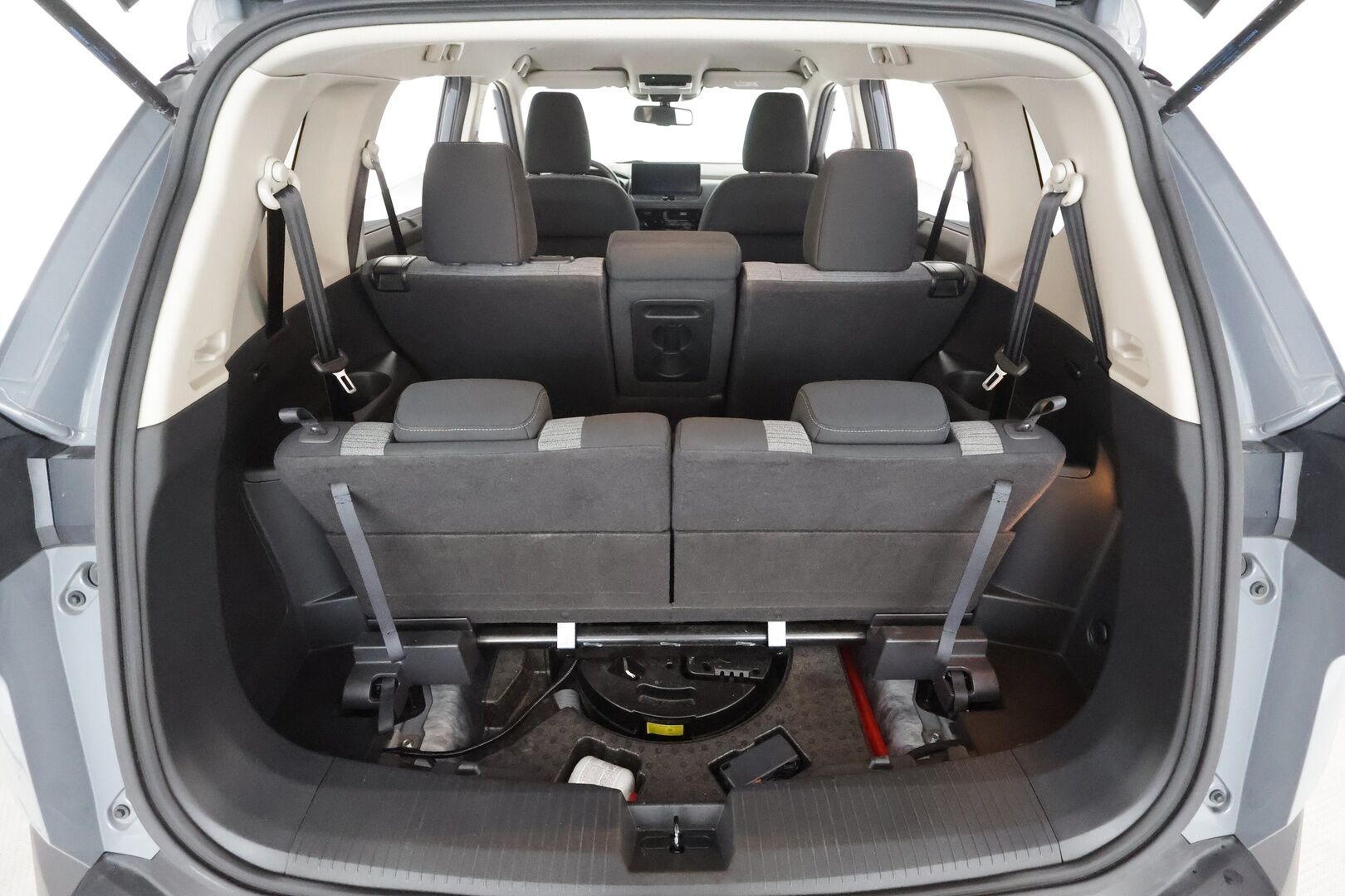 Nissan X-Trail 2024 MHEV 2WD N-CONNECTA 7ST * ACC / LED / 360 / Kaistavahti / Navi / Katveavustin / Keyless * - 1-om Suomi-auto / 7-paikkainen / Kahdet renkaat aluvanteilla / Merkkihuollot