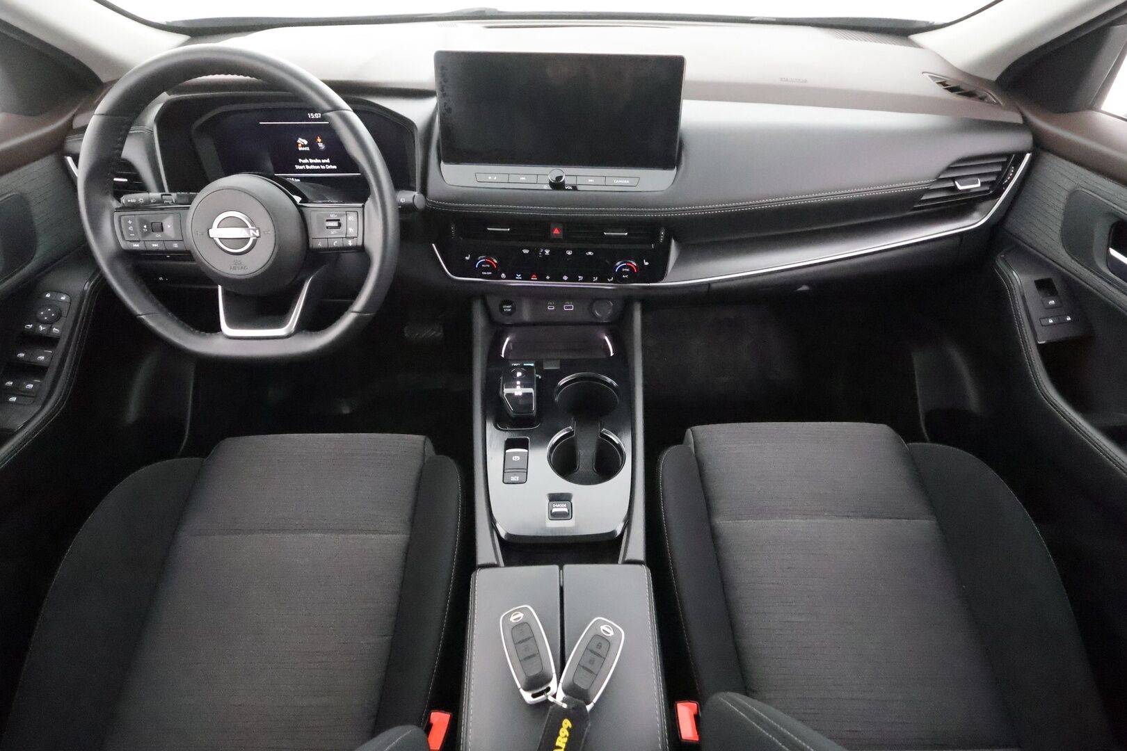 Nissan X-Trail 2024 E-POWER 2WD N-CONNECTA 5S * ACC / 360° / Kaistavahti / Digimittari / LED / Navi / Ratinlämmitin / Keyless * - 1.Om Suomi-auto / Kahdet renkaat aluvanteilla / Merkkihuollettu