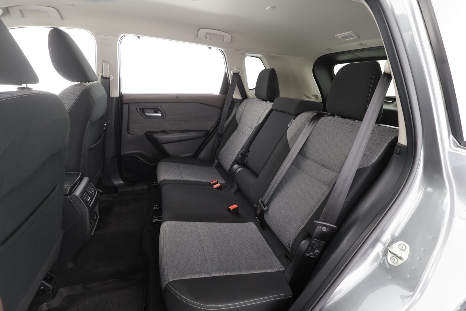 Nissan X-Trail 2024 E-POWER 2WD N-CONNECTA 5ST * ACC / LED / 360 / Kaistavahti / Navi / Katveavustin / Keyless * - 1-om Suomi-auto / Kahdet renkaat aluvanteilla / Merkkihuollot