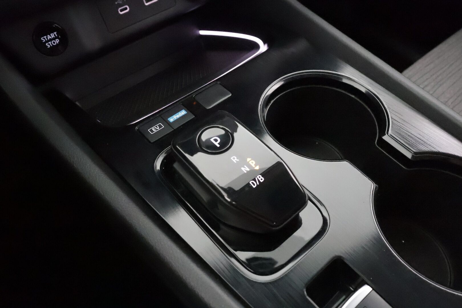 Nissan X-Trail 2024 E-POWER 2WD N-CONNECTA 5ST * ACC / LED / 360 / Kaistavahti / Navi / Katveavustin / Keyless * - 1-om Suomi-auto / Kahdet renkaat aluvanteilla / Merkkihuollot