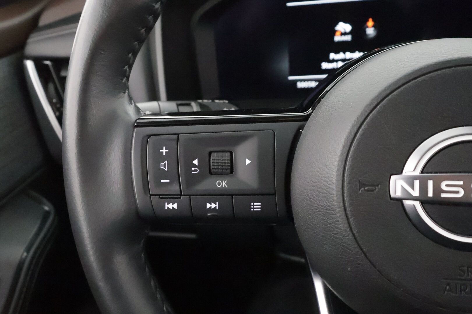 Nissan X-Trail 2024 E-POWER 2WD N-CONNECTA 5S - | 1.Om Suomi-auto | Kahdet renkaat aluvanteilla | Merkkihuollettu |  ACC | 360° | Kaistavahti | Digimittari | LED | Navi | Ratinlämmitin | Keyless |