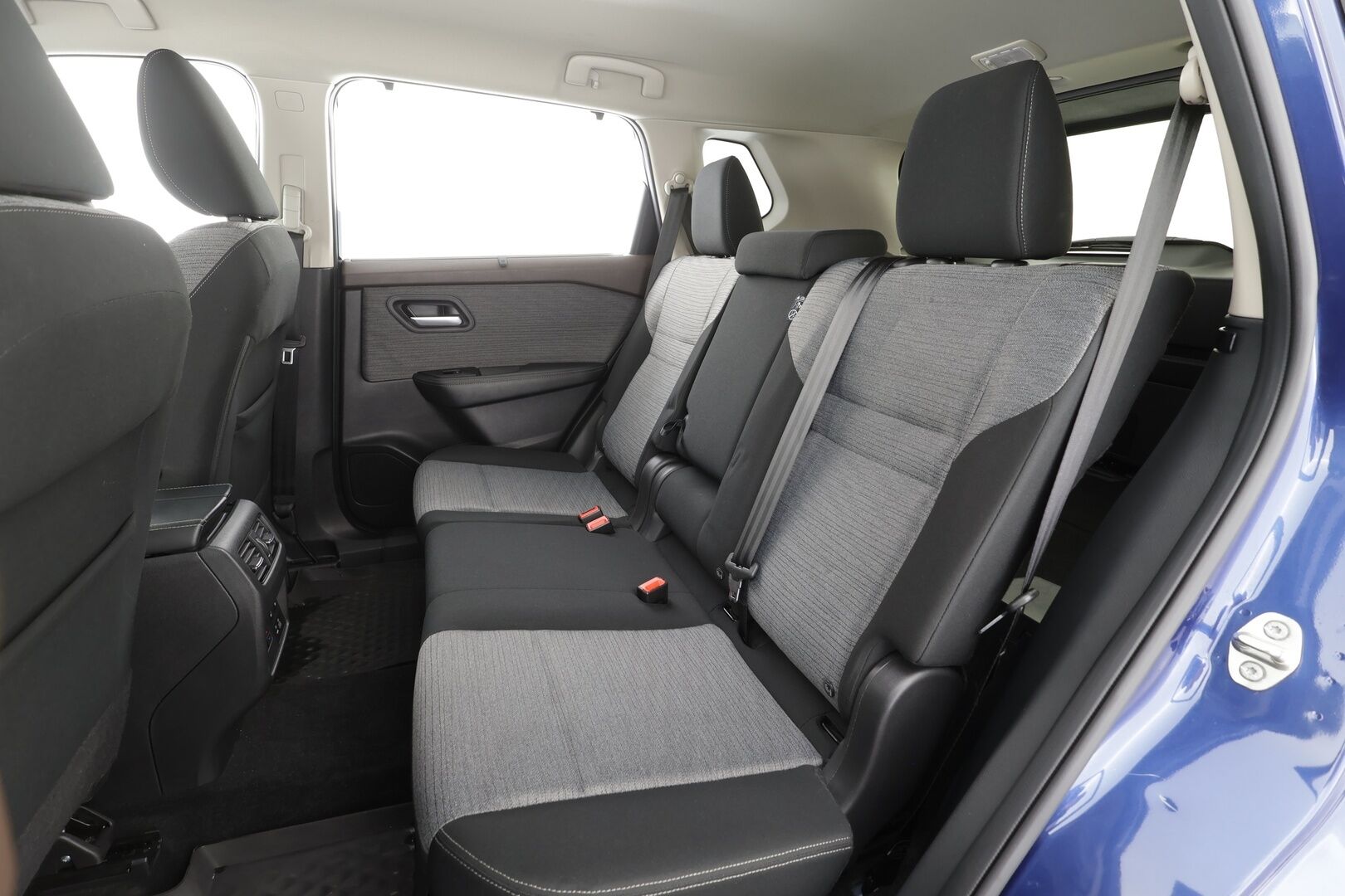 Nissan X-Trail 2024 MHEV 2WD N-Connecta 5ST - | 1-om Suomi-auto | ACC | LED | 360 | Kaistavahti | Navi | Katveavustin | Keyless |