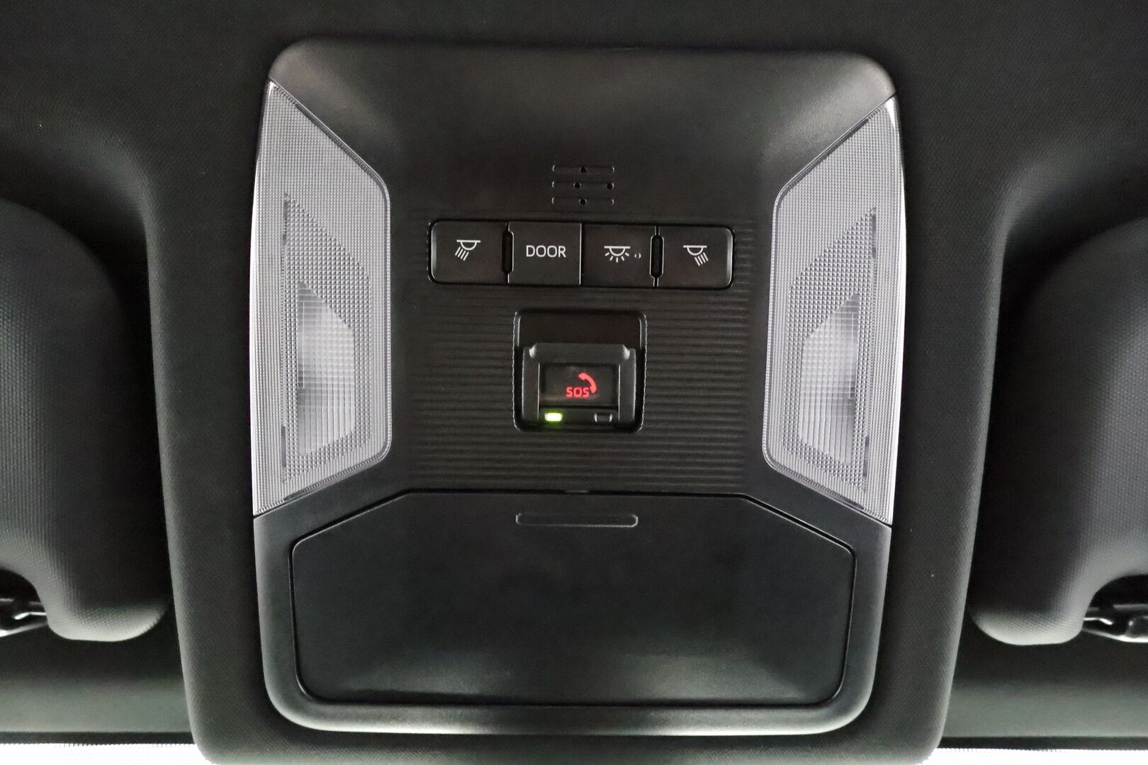 Toyota RAV4 Plug-in 2021 Hybrid 2,5 AWD-i Style - ACC | Koukku | Puolinahat | LED | Kaistavahti | Sähköpenkki | Ratinlämmitin | Keyless | P.Kamera 