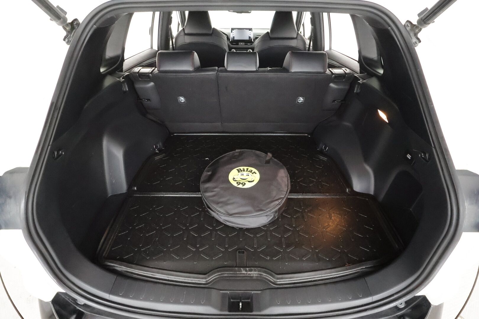 Toyota RAV4 Plug-in 2021 Hybrid 2,5 AWD-i Style - ACC | Koukku | Puolinahat | LED | Kaistavahti | Sähköpenkki | Ratinlämmitin | Keyless | P.Kamera 