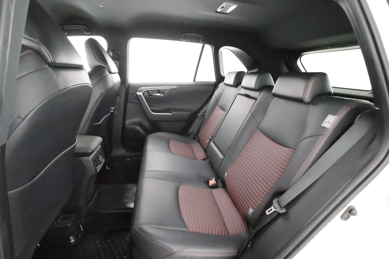 Toyota RAV4 Plug-in 2021 Hybrid 2,5 AWD-i Style - ACC | Koukku | Puolinahat | LED | Kaistavahti | Sähköpenkki | Ratinlämmitin | Keyless | P.Kamera 