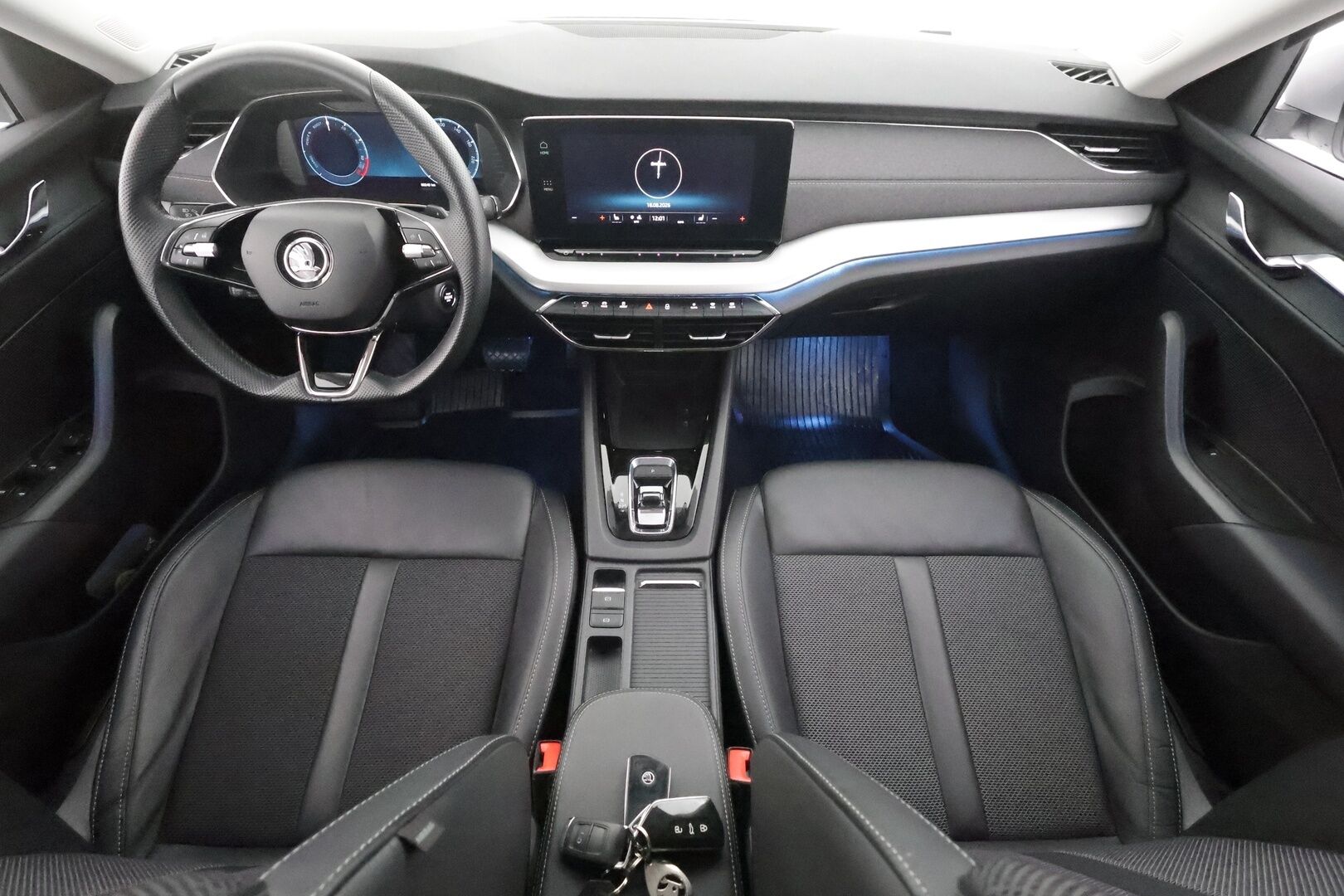 Skoda Octavia 2023 Combi 1.4 TSI PHEV Style iV DSG Autom. - | ACC | Webasto | Koukku | Puolinahat | Matrix | Keyless | Lane Assist | P.kamera | Lämm. ratti | Ambient Light | Apple & Android | 2x renkaat aluin | 