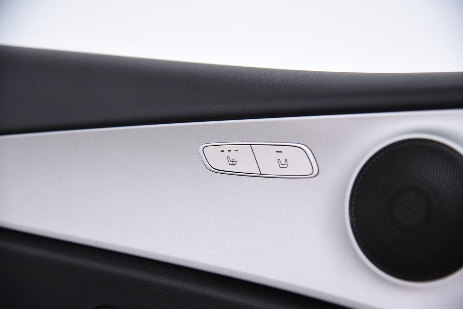 Mercedes-Benz E 2020 300 de T A Business EQ Power * HUD / Adapt.vak / 360-kamera / Taittuva-Koukku / IHC+ / Sport-Penkit * - 2x Aluvanteet / Vetokoukku / LED / 360-kamera - HULLUT AVAJAISHULINAT KORKOTARJOUS 3,29 %