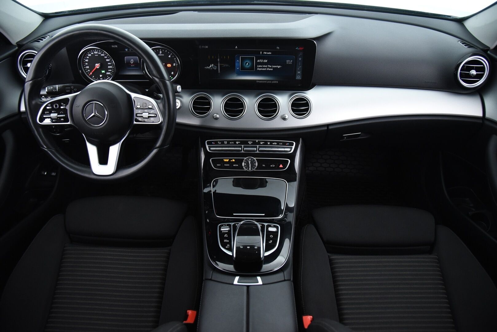 Mercedes-Benz E 2020 300 de T A Business EQ Power / HUD / Adapt.vak / 360-kamera / Taittuva-Koukku / IHC+ / Sport-Penkit - Huippuvarusteltu Yksilö!