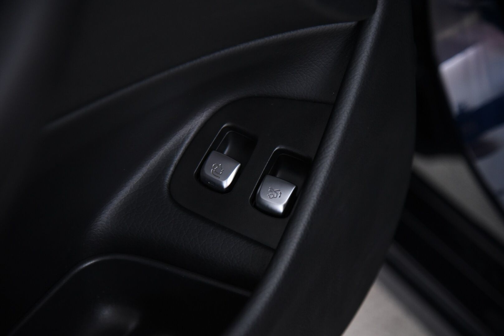 Mercedes-Benz E 2020 300 de T A Business EQ Power * HUD / Adapt.vak / 360-kamera / Taittuva-Koukku / IHC+ / Sport-Penkit * - 2x Aluvanteet / Vetokoukku / LED / 360-kamera - HULLUT AVAJAISHULINAT KORKOTARJOUS 3,29 %