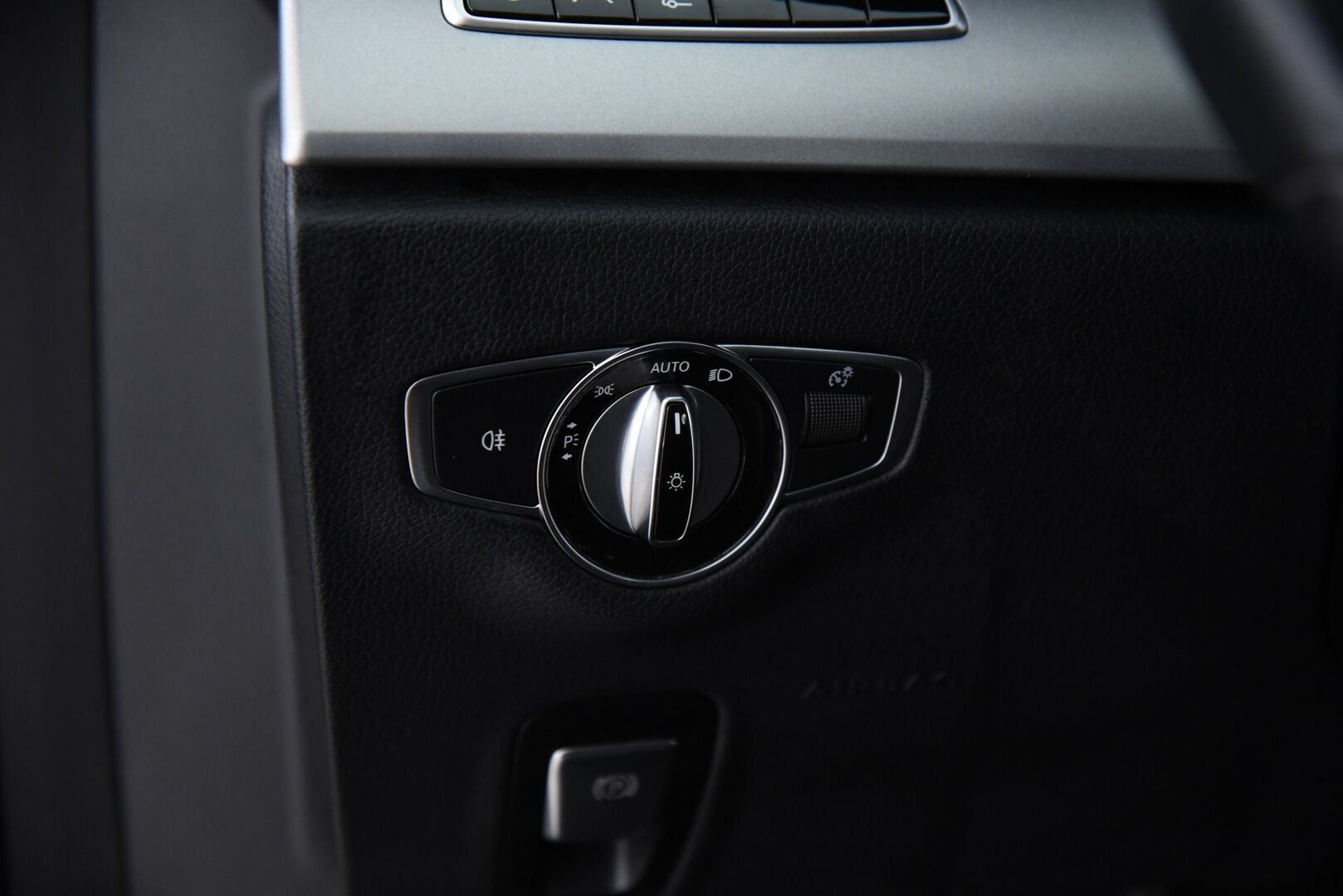 Mercedes-Benz E 2020 300 de T A Business EQ Power / HUD / Adapt.vak / 360-kamera / Taittuva-Koukku / IHC+ / Sport-Penkit - Huippuvarusteltu Yksilö!