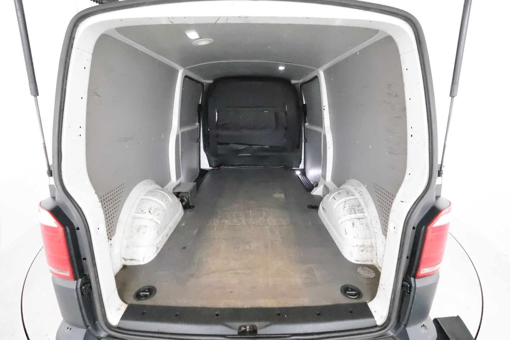 Volkswagen Transporter 2018 Pitkä 2,0 TDI 110 kW 4Motion **Vakkari / Webasto / LED / Apple&Android / P.kamera / Koukku** - Läpi juostava / Keularauta / LED Päiväajovalot /