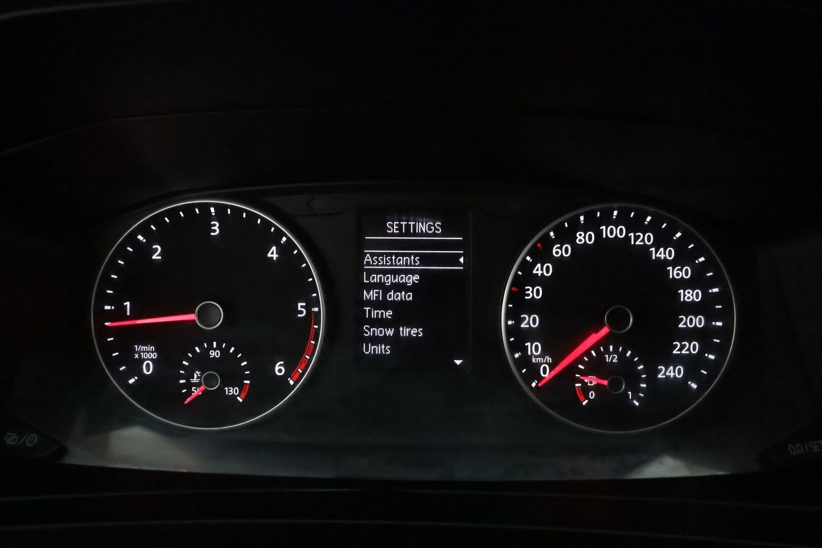 Volkswagen Transporter 2018 Pitkä 2,0 TDI 110 kW 4Motion **Vakkari / Webasto / LED / Apple&Android / P.kamera / Koukku** - Läpi juostava / Keularauta / LED Päiväajovalot /