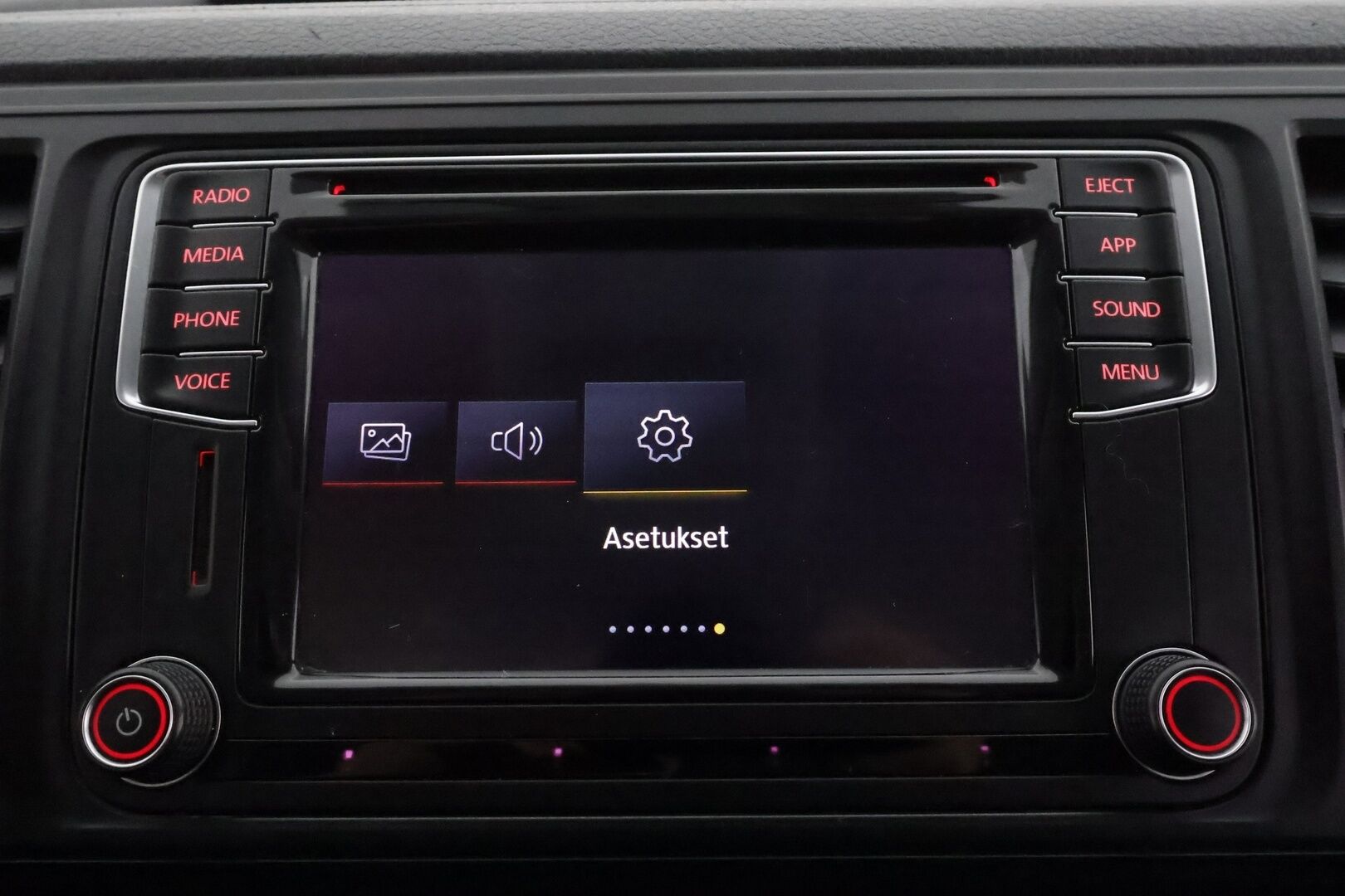 Volkswagen Transporter 2018 Pitkä 2,0 TDI 110 kW 4Motion **Vakkari / Webasto / LED / Apple&Android / P.kamera / Koukku** - Läpi juostava / Keularauta / LED Päiväajovalot /