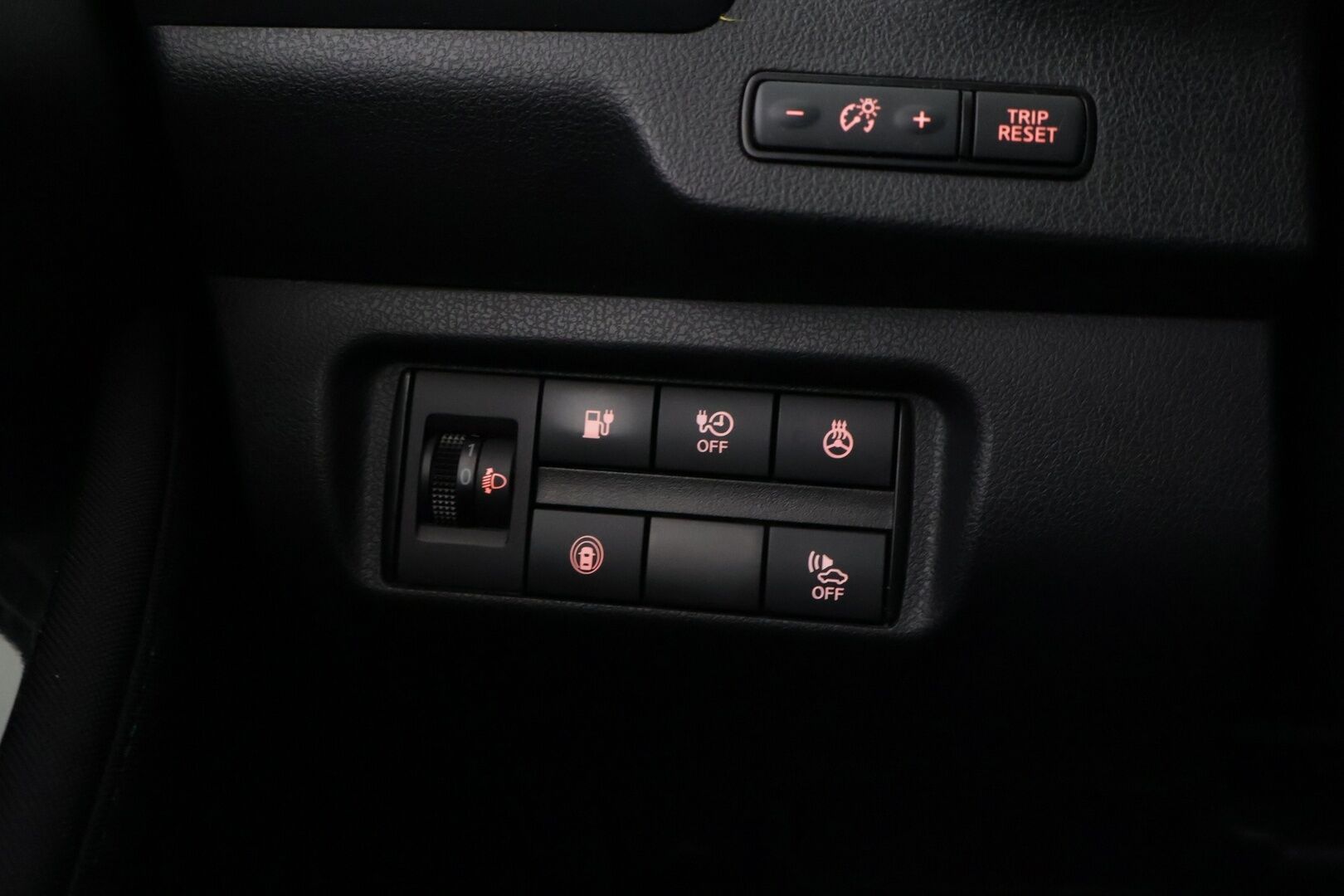 Nissan Leaf 2019 N-Connecta 40 kWh FI * Suomi-auto / Adapt.Vakkari / 360° / Digimittari / Navi / Carplay * - Suomi-auto / Kahdet renkaat / Hyvät varusteet