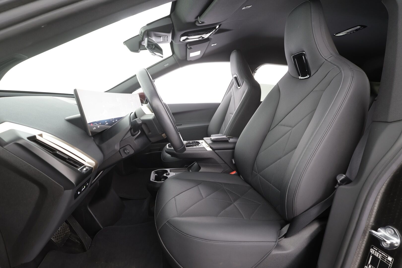 BMW iX 2023 xDrive40 Sports Package - | ACC | Laser | 360° | H&K | HUD | Koukku | ILP | Sähkönahat | Ambient | 2x renkaat aluin |