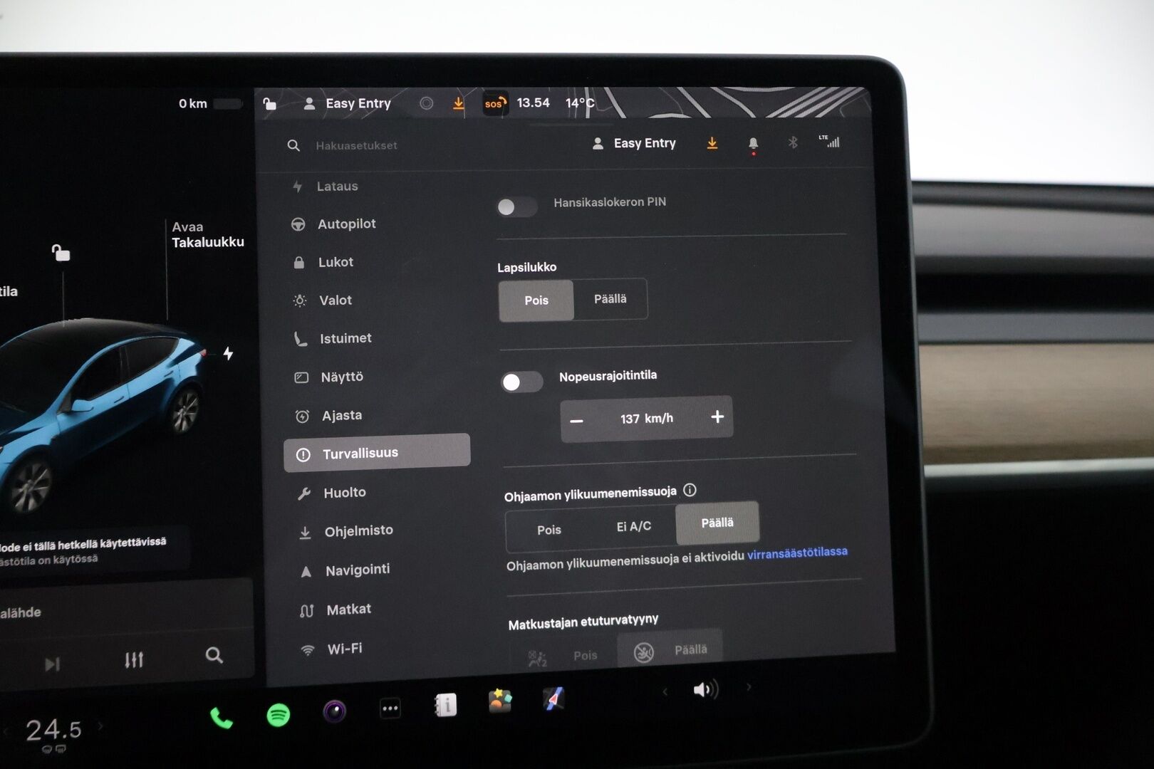 TESLA MODEL Y 2021 Long Range Dual Motor AWD / Lämpöpumppu / Autopilot / Lasikatto / Premium Audio / Mustat Nahat