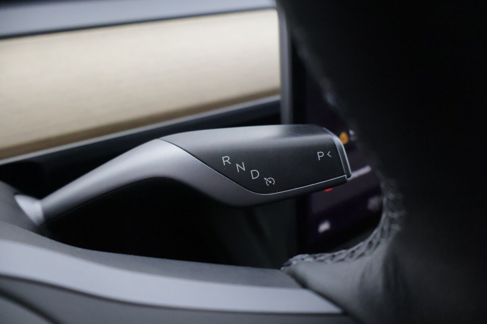 TESLA MODEL Y 2021 Long Range Dual Motor AWD / Lämpöpumppu / Autopilot / Lasikatto / Premium Audio / Mustat Nahat