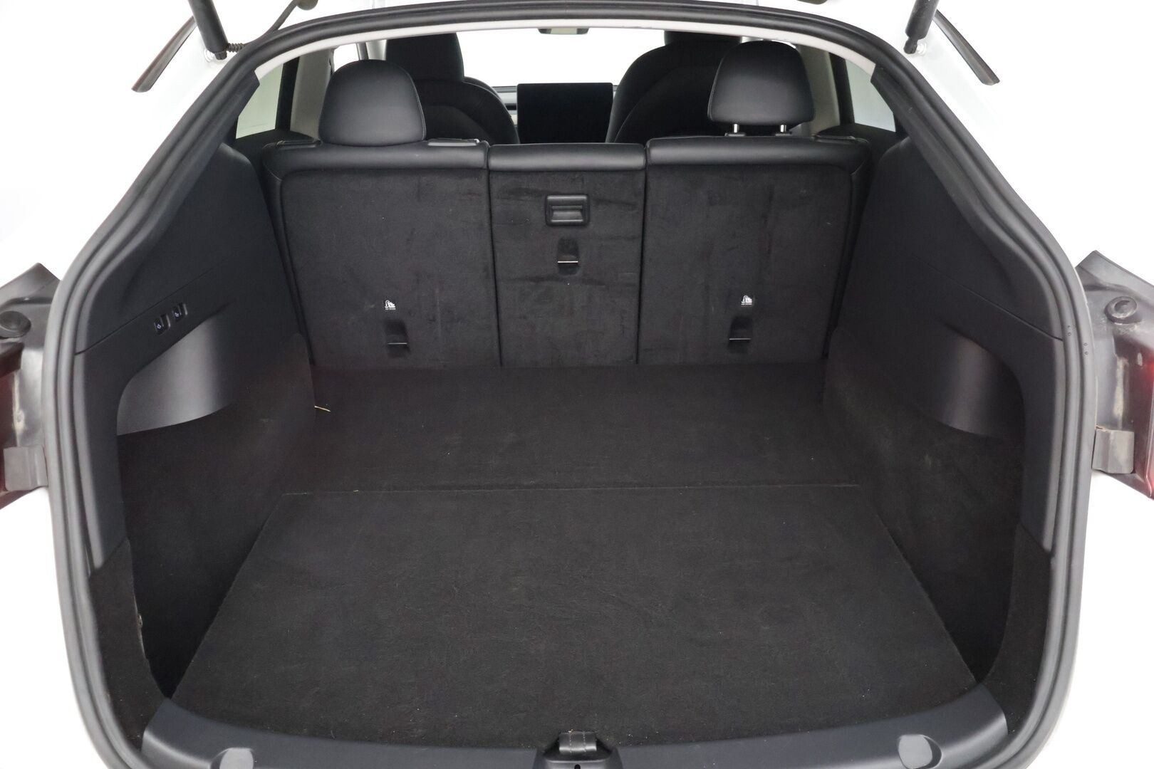 TESLA MODEL Y 2021 Long Range Dual Motor AWD / Lämpöpumppu / Autopilot / Lasikatto / Premium Audio / Mustat Nahat