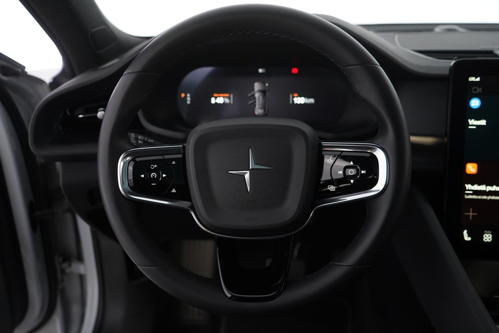 POLESTAR 2 2021 Long Range Dual Motor Performance *Pilot&Plus / Adapt.Vakkari / Harman&Kardon / Lasikatto / Muistipenkki / Koukku / 360° Kamera / Pixel-LED* - Kahdet renkaat alumiinivantein / Merkkihuollettu / 2x laturit