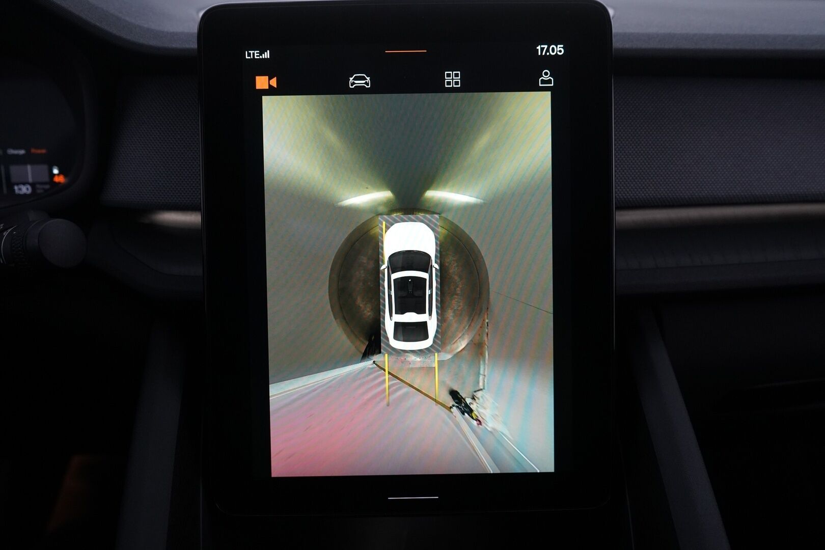 POLESTAR 2 2021 Long Range Dual Motor Performance *Pilot&Plus / Adapt.Vakkari / Harman&Kardon / Lasikatto / Muistipenkki / Koukku / 360° Kamera / Pixel-LED* - Kahdet renkaat alumiinivantein / Merkkihuollettu / 2x laturit