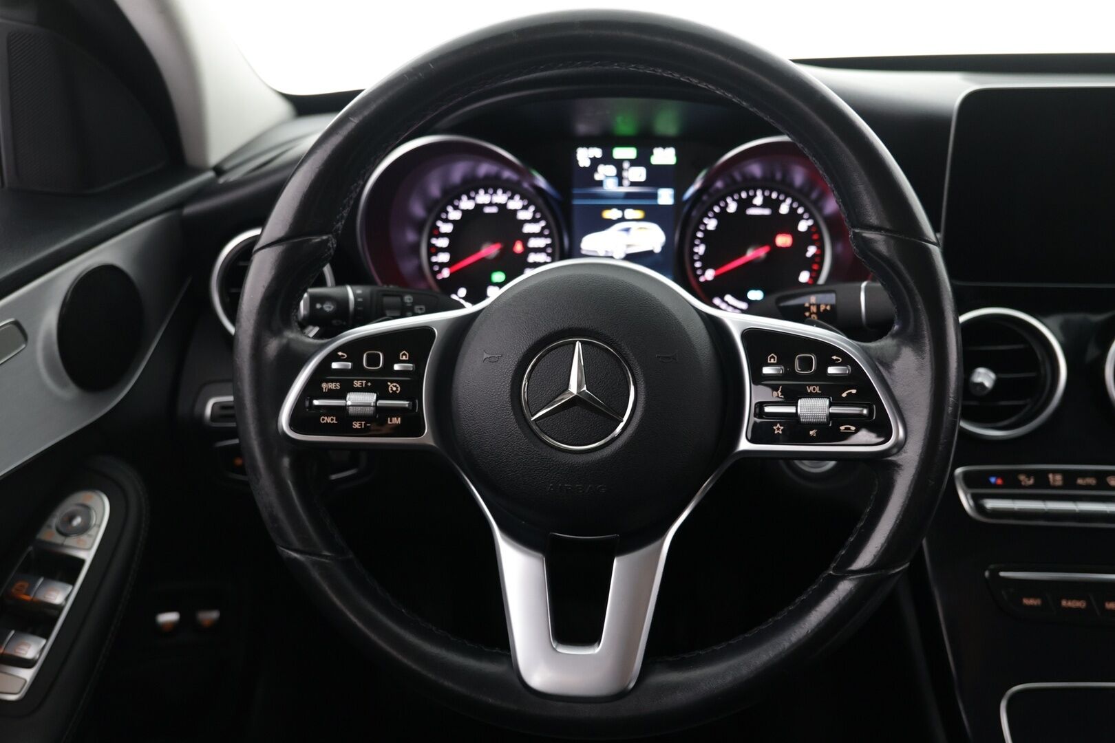 MERCEDES-BENZ C 2021 300 e T A Business Avantgarde Edition EQ Power - | 2-Omisteinen | Juuri huollettu! | Sporttipenkit | Peruutuskamera | Vakkari | Vetokoukku | Puolinahat | Sähköluukku | 