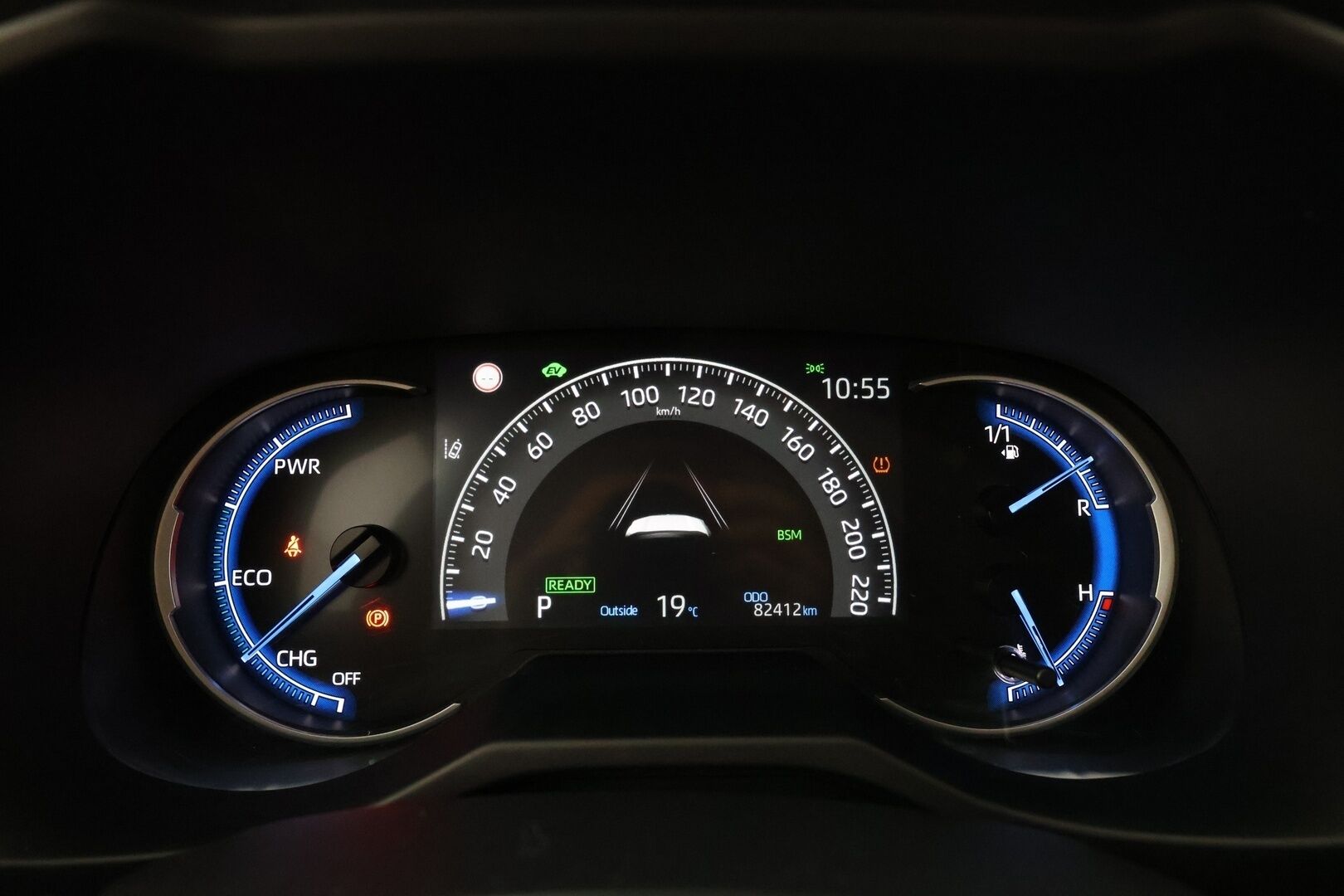 TOYOTA RAV4 2020 2.5 Hybrid AWD-i Premium - | Adapt.Vakkari | Nahkasisusta | Muistipenkki | Koukku | Peruutuskamera | Pysäköinti tutkat edessä ja takana | KeylessGo | Ratinlämmitin | Sähköluukku | Lohkolämmitin + sisähaara |