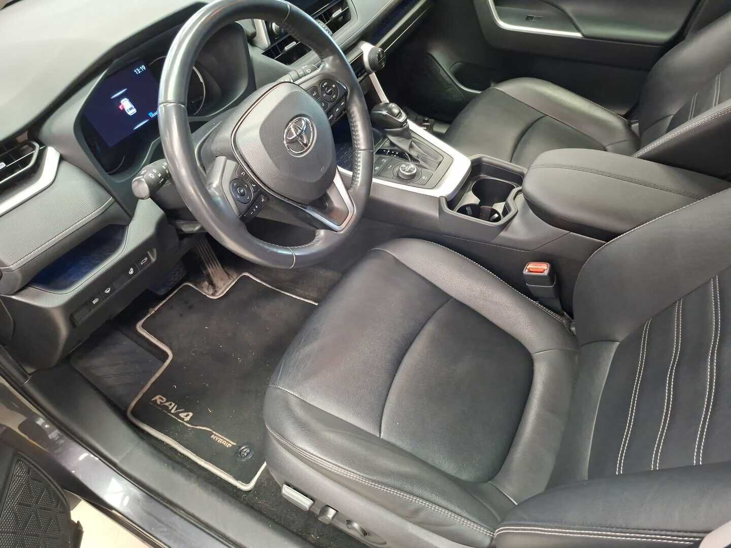TOYOTA RAV4 2020 2.5 Hybrid AWD-i Premium - | Adapt.Vakkari | Nahkasisusta | Muistipenkki | Koukku | Peruutuskamera | Pysäköinti tutkat edessä ja takana | KeylessGo | Ratinlämmitin | Sähköluukku | Lohkolämmitin + sisähaara |