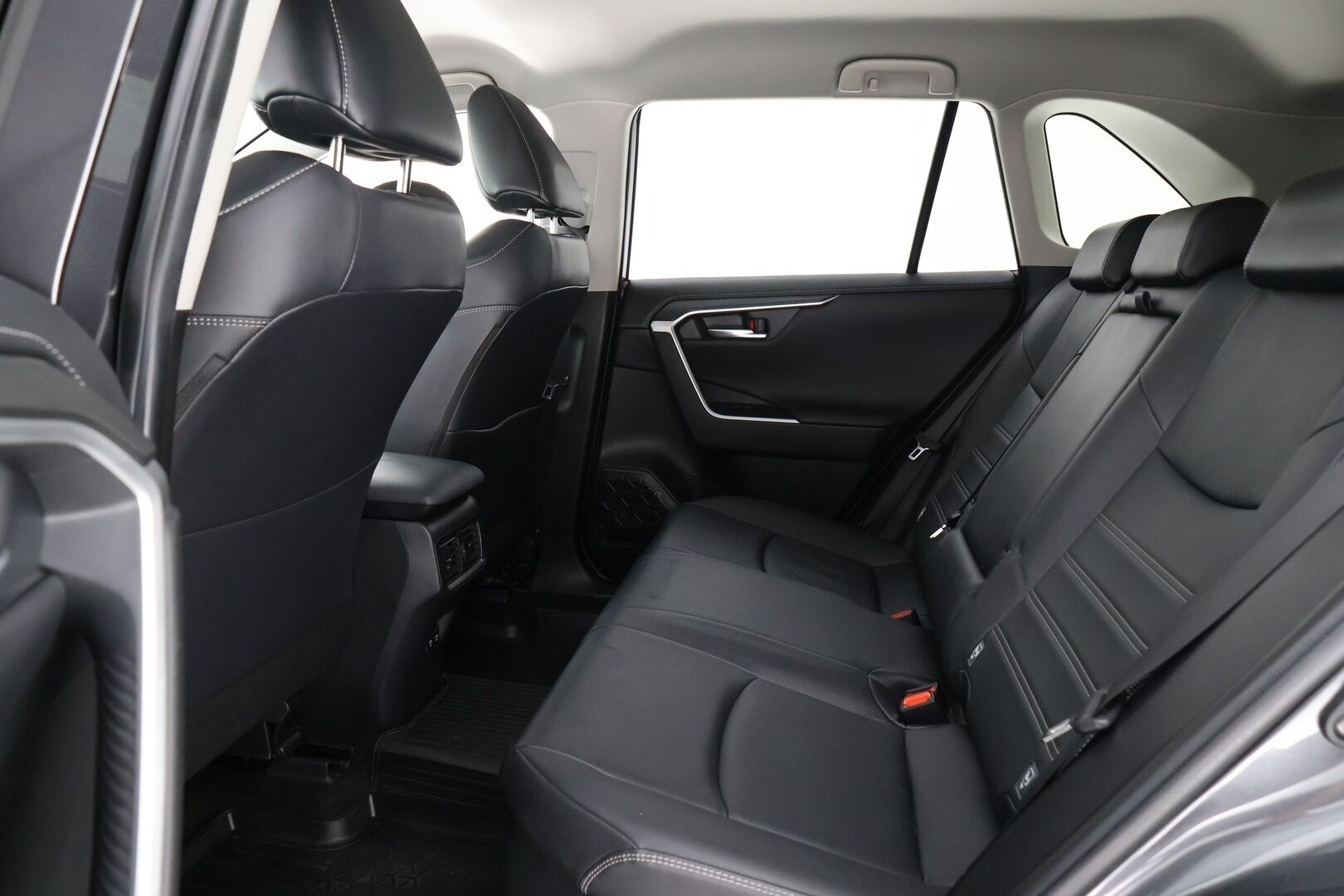 TOYOTA RAV4 2020 2.5 Hybrid AWD-i Premium - | Adapt.Vakkari | Nahkasisusta | Muistipenkki | Koukku | Peruutuskamera | Pysäköinti tutkat edessä ja takana | KeylessGo | Ratinlämmitin | Sähköluukku | Lohkolämmitin + sisähaara |