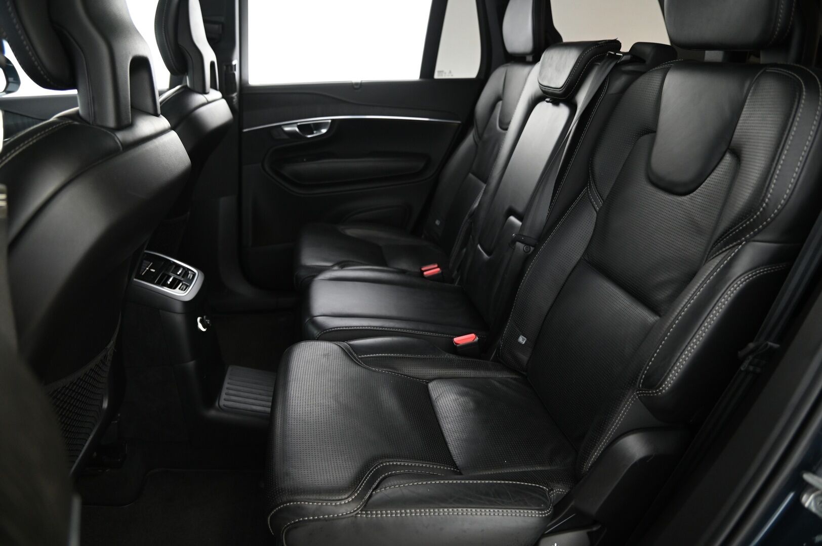 Volvo XC90 2020 T8 Inscription / Adapt.Vakkari / P-kamera / Webasto / Muistipenkit hieronnalla ja tuuletuksella / 7P / Koukku / Mustat nahat / DIgimittaristo / - *Juuri saapunut / 2x renkaat & alumiinivanteet / Merkkihuollettu*