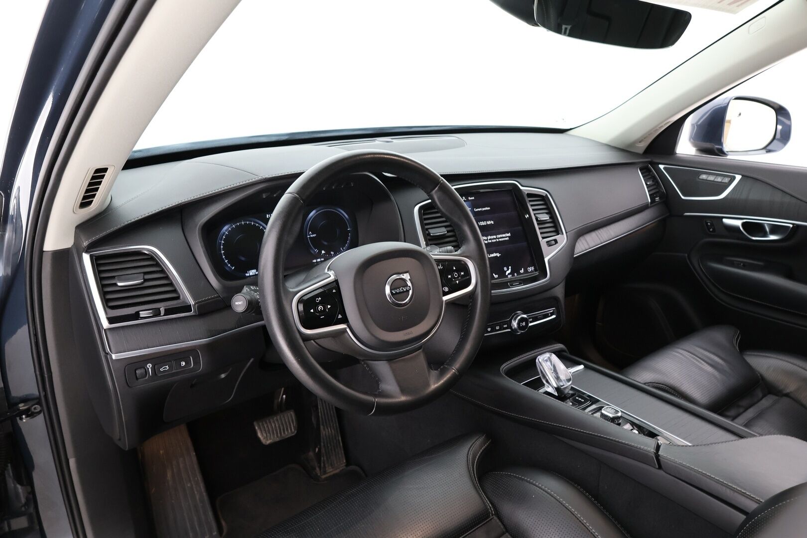 Volvo XC90 2020 T8 Inscription / Adapt.Vakkari / P-kamera / Webasto / Muistipenkit hieronnalla ja tuuletuksella / 7P / Koukku / Mustat nahat / DIgimittaristo / - *Juuri saapunut / 2x renkaat & alumiinivanteet / Merkkihuollettu*