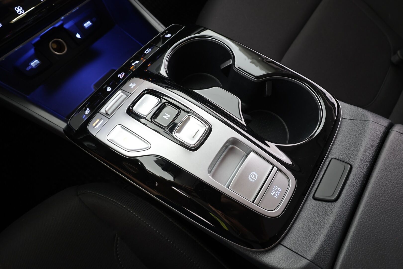 Hyundai Tucson 2022 1,6 T-GDI 265 hv Plug in 4WD 6AT Style - | ACC | P.kamera | LED | Ohjausavustin | Keyless | Lämm. ratti | Ambient light | Apple & Android | Navi | Merkkihuollot | 2x renkaat aluin | 