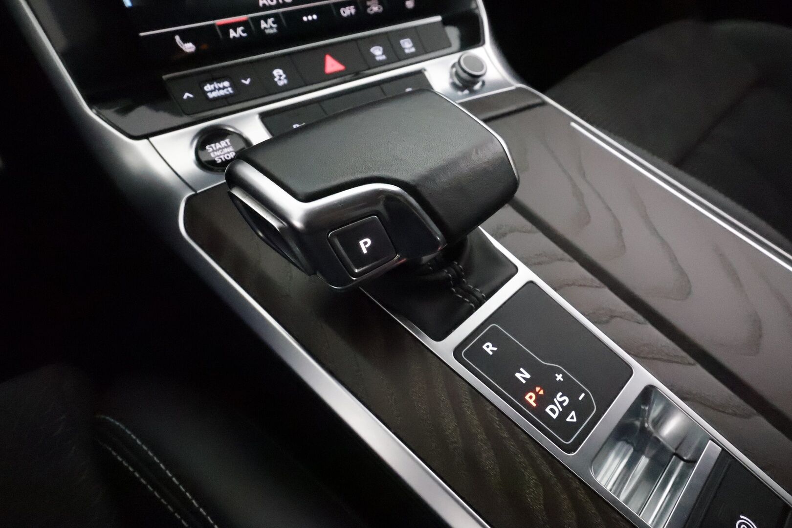 Audi A7 2021 Business Sport 50 TFSI e Quattro S Tronic S-Line *ACC / P.tutkat / Sporttipenkit / Navi / LED / Puolinahat* - Kahdet renkaat aluvanteilla