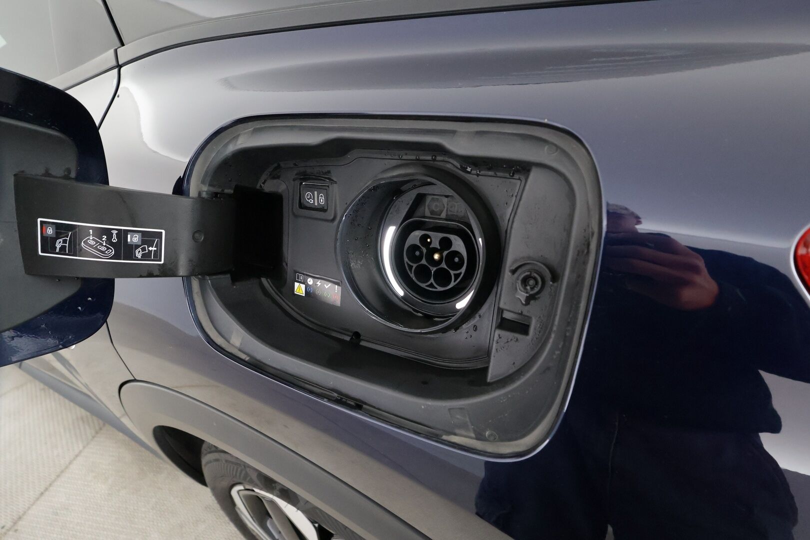 Citroen C5 X 2024 Plugin Hybrid 225 Shine Pack Business EAT8 Automaatti - | ACC | Muistipenkki | HUD | 360 | Lisälämmitin | LED | Nahkaverhoilu | Kaistavahti | Keyless | Apple&Android | 1-om Suomi-auto | Kahdet renkaat |