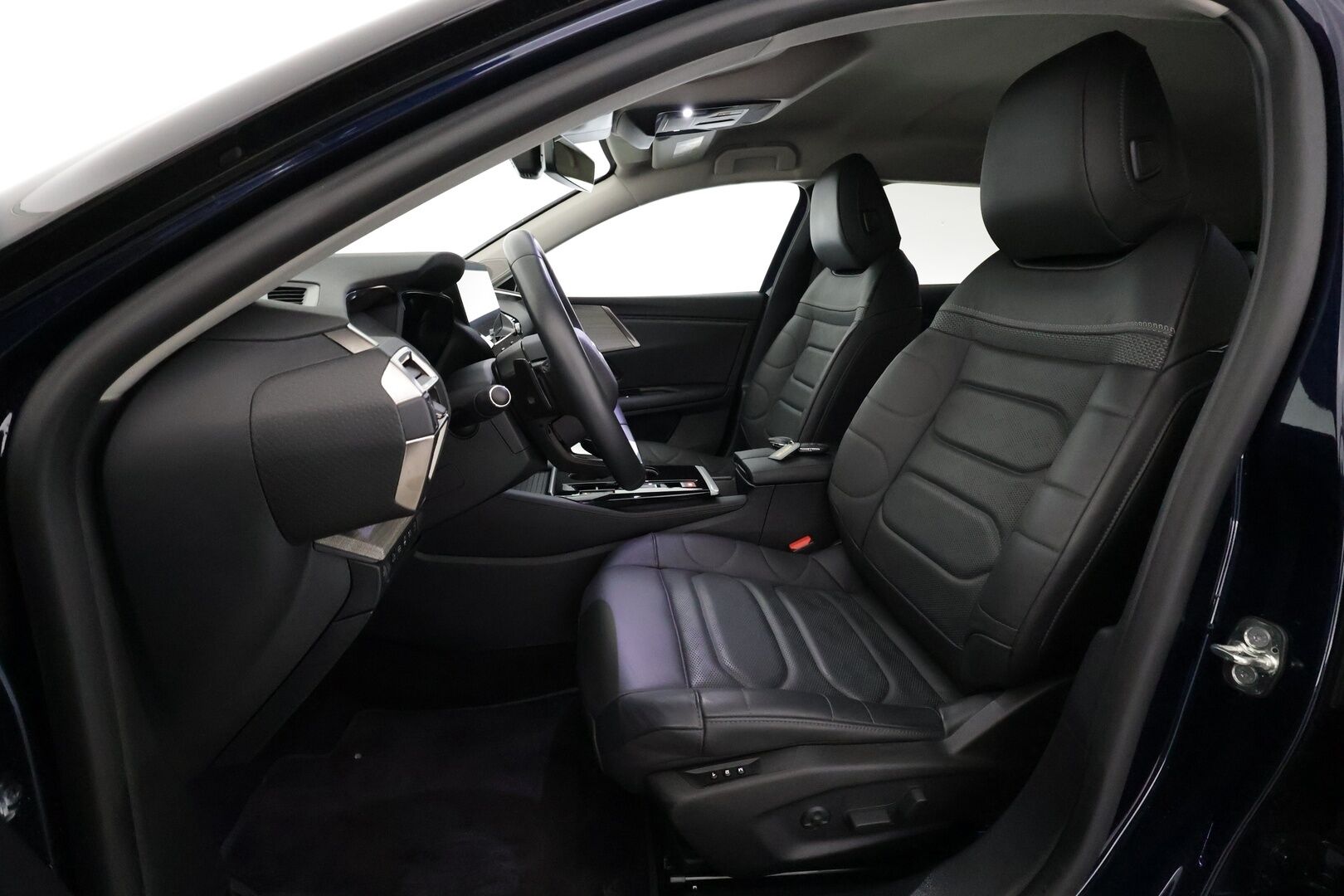 Citroen C5 X 2024 Plugin Hybrid 225 Shine Pack Business EAT8 Automaatti - | ACC | Muistipenkki | HUD | 360 | Lisälämmitin | LED | Nahkaverhoilu | Kaistavahti | Keyless | Apple&Android | 1-om Suomi-auto | Kahdet renkaat |
