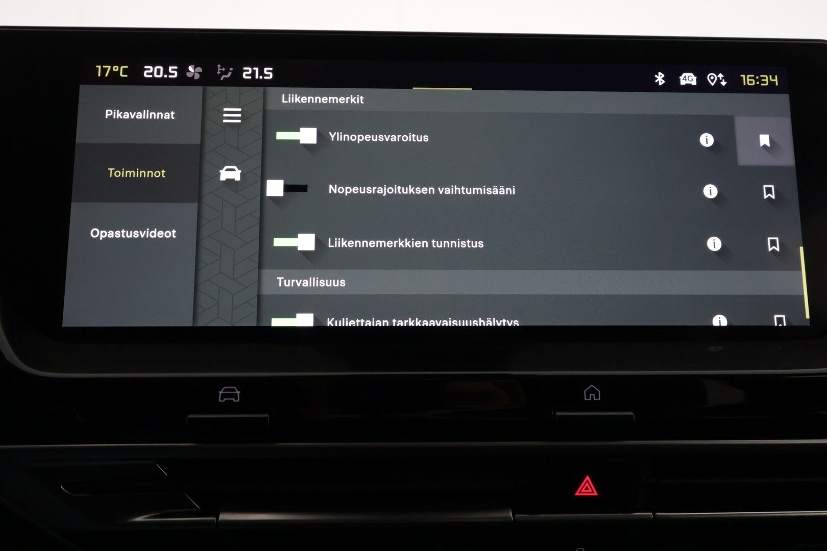 Citroen C5 X 2024 Plugin Hybrid 225 Shine Pack Business EAT8 Automaatti - | ACC | Muistipenkki | HUD | 360 | Lisälämmitin | LED | Nahkaverhoilu | Kaistavahti | Keyless | Apple&Android | 1-om Suomi-auto | Kahdet renkaat |
