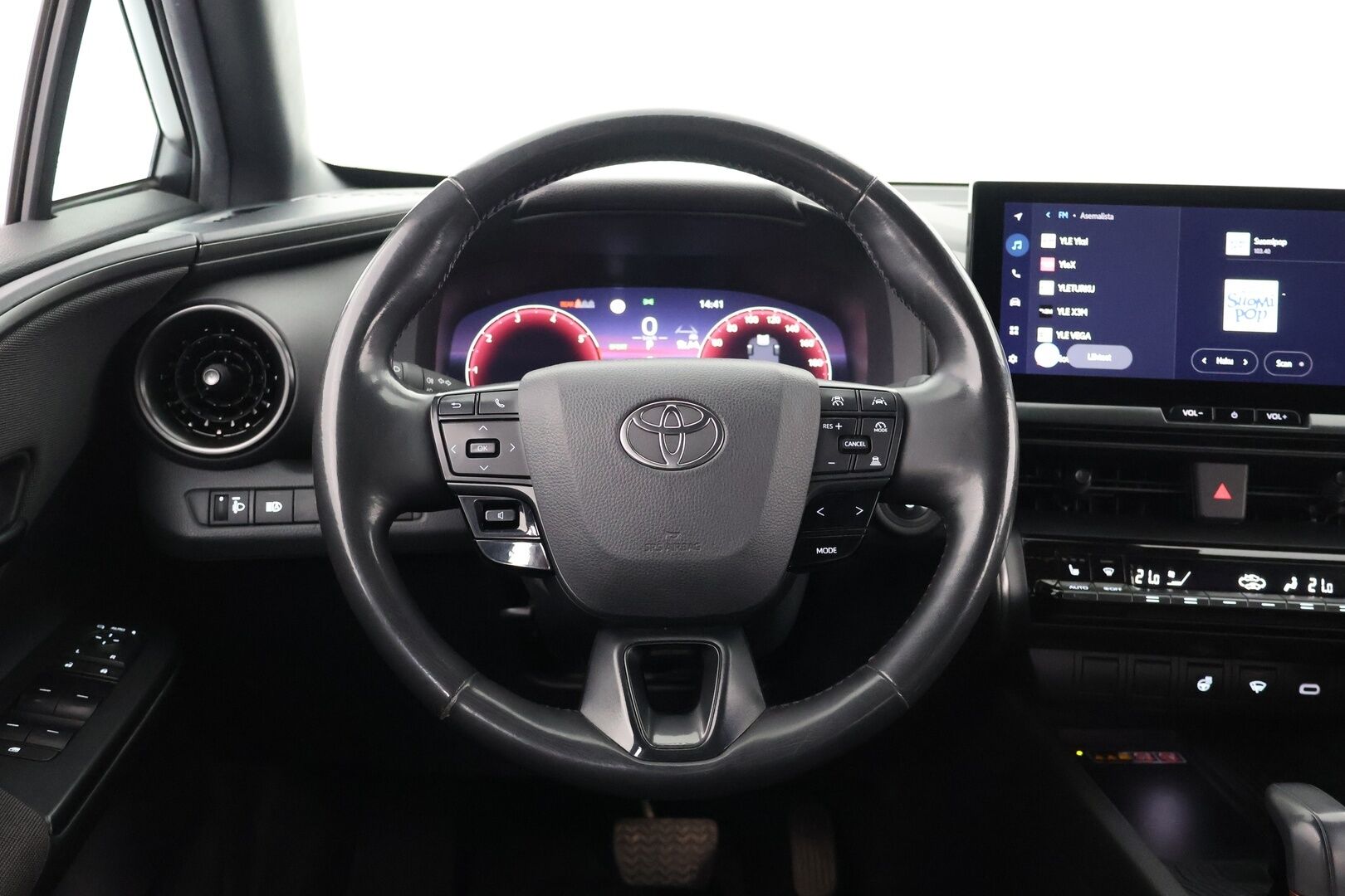 Toyota C-HR 2024 1,8 Hybrid Intense - | ACC | LED | P.Kamera | PDA | Katveavustin | Navi | Kaistavahti | Keyless | Apple&Android | Digimittaristo | 1-om Suomi-auto | Kahdet renkaat | Merkkihuollot |