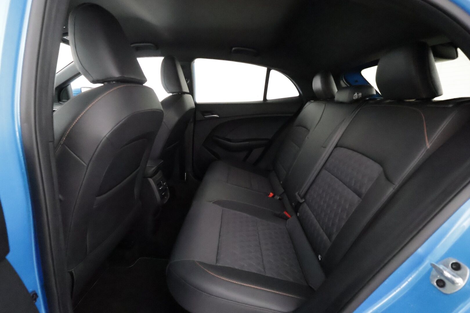 MG MG3 2025 MG3 Hybrid+ Luxury - | ACC | 360° kamera | Puolinahat | LED | Keyless | Lane Assist | BSM | Lämm. ratti | Apple & Android | 1-om suomiauto | Merkkihuollot | 2x renkaat aluin | - KORKO VAIN 3,99 %