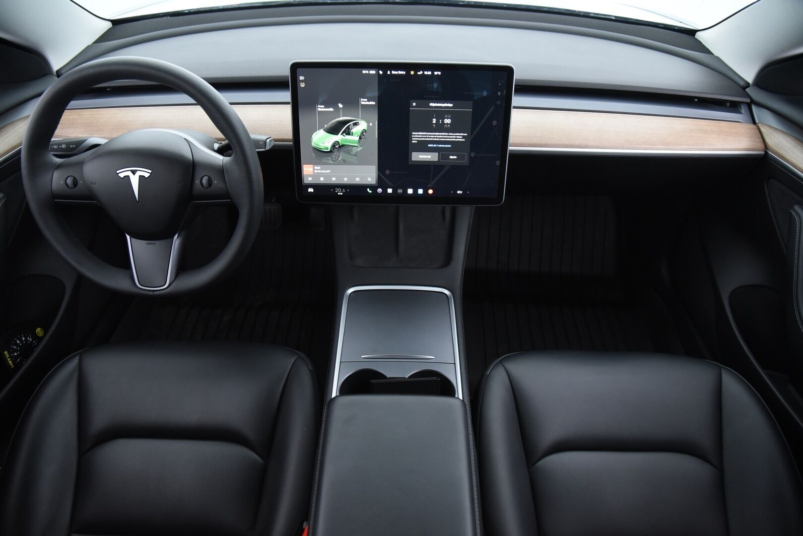 Tesla Model 3 2023 Standard Range Plus / Autopilot / Matrix-LED / Premium Audio / Navi - Lämpöpumppu / Lasikatto / P-Kamera / Sähköpenkit