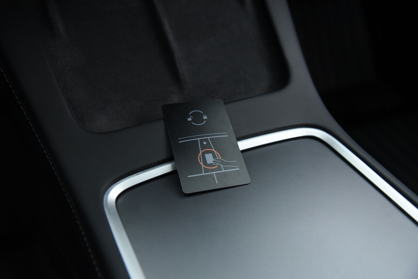 Tesla Model 3 2023 Standard Range Plus / Autopilot / Matrix-LED / Premium Audio / Navi - Lämpöpumppu / Lasikatto / P-Kamera / Sähköpenkit